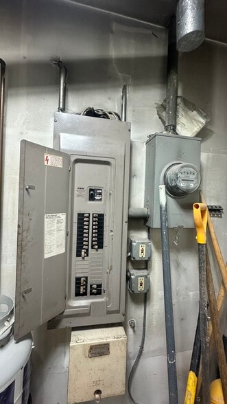 More Photos Of 330 William St, Fall River Storefront For Sale