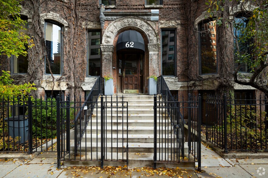 More Photos Of 62 W Huron St, Chicago Loft Creative Space For Sale