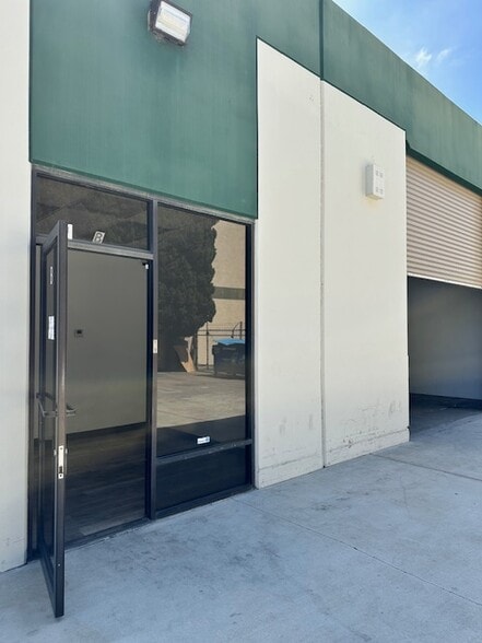 More Photos Of 5395 Industrial Dr, Huntington Beach Warehouse For Lease