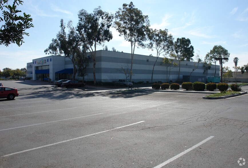 More Photos Of 2975 Johnson Dr, Ventura Freestanding For Lease