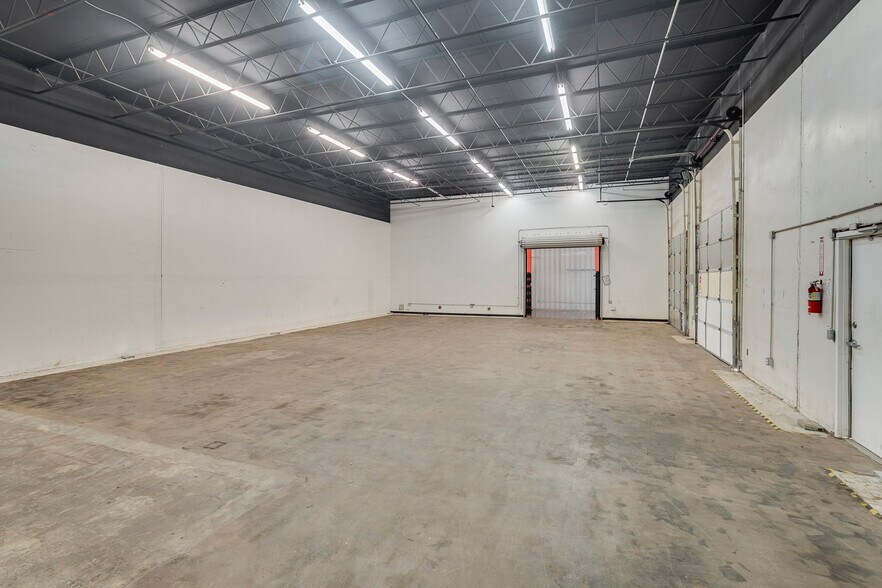More Photos Of 2920 Shotts St, Fort Worth Distribution For Lease