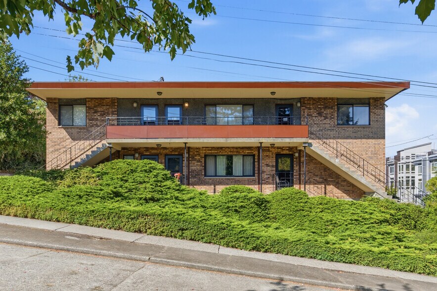 More Photos Of 4301 Whitman Ave N, Seattle Apartments For Sale