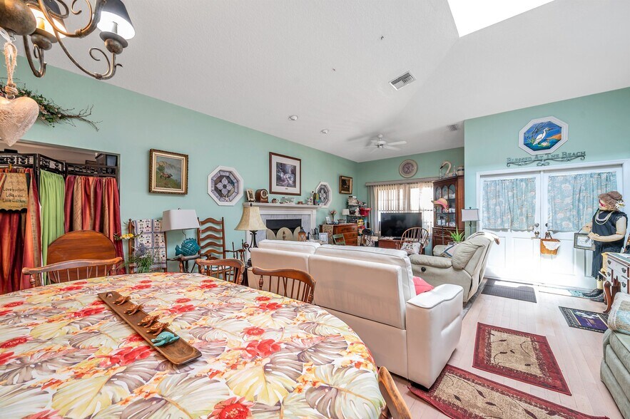 More Photos Of 1803 Gulf Blvd, Indian Rocks Beach Hotel For Sale