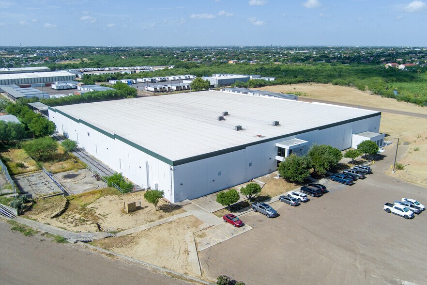 Primary Photo Of 1820 Aguila Azteca, Laredo Unknown For Lease