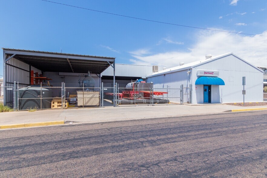 More Photos Of 4120 E Madison St, Phoenix Warehouse For Lease