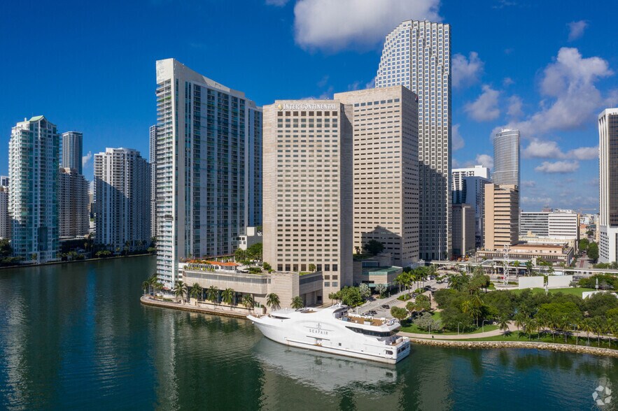 More Photos Of 100 SE 2nd St, Miami Office For Lease