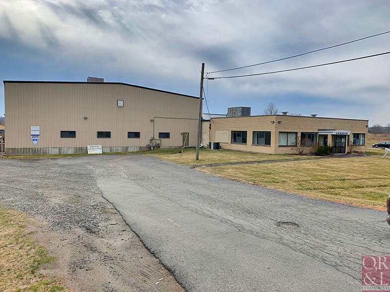 More Photos Of 351 New Whitfield St, Guilford Warehouse For Lease