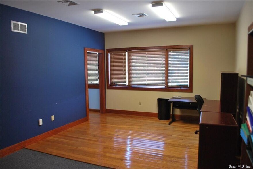 More Photos Of 20 S Anguilla Rd, Pawcatuck Office For Sale