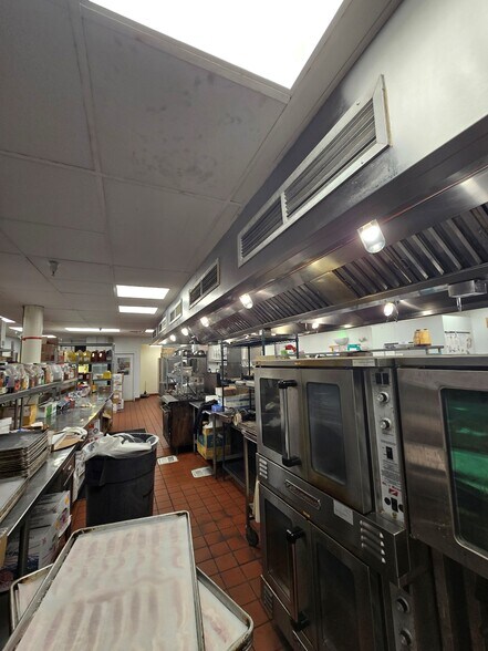 More Photos Of 74-700 Highway 111, Palm Desert Hospitality For Sale