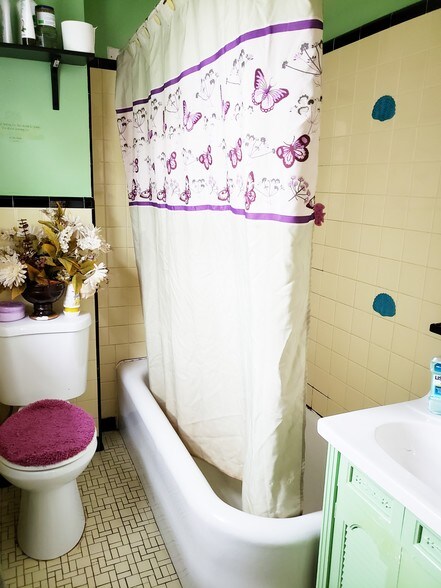 More Photos Of 69 Starbuck St, Staten Island Apartments For Sale