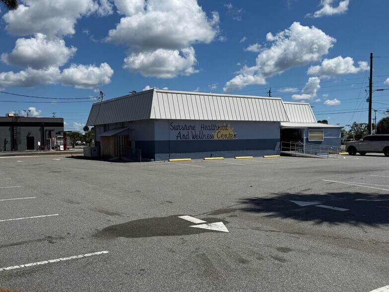 More Photos Of 2916 S Washington Ave, Titusville Freestanding For Sale