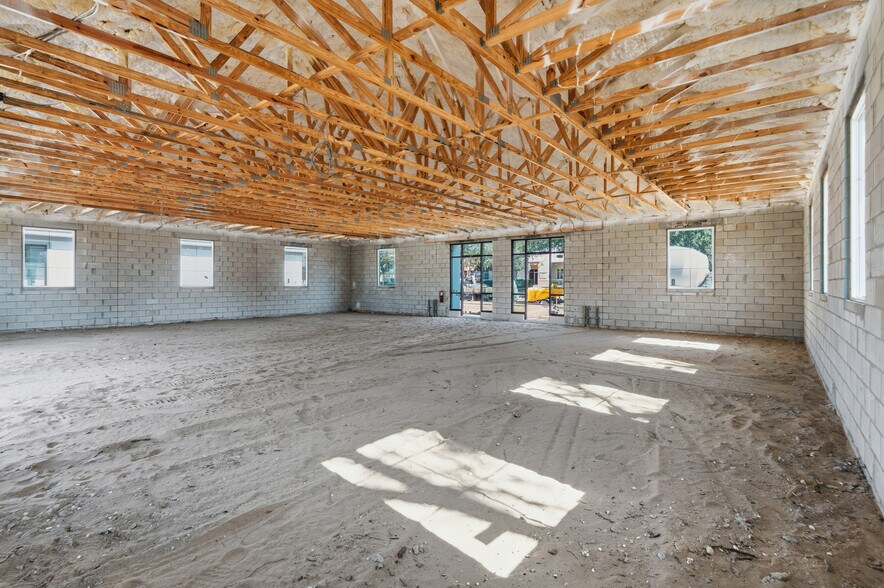 More Photos Of 124 Southern Railway, Oakland Office For Lease