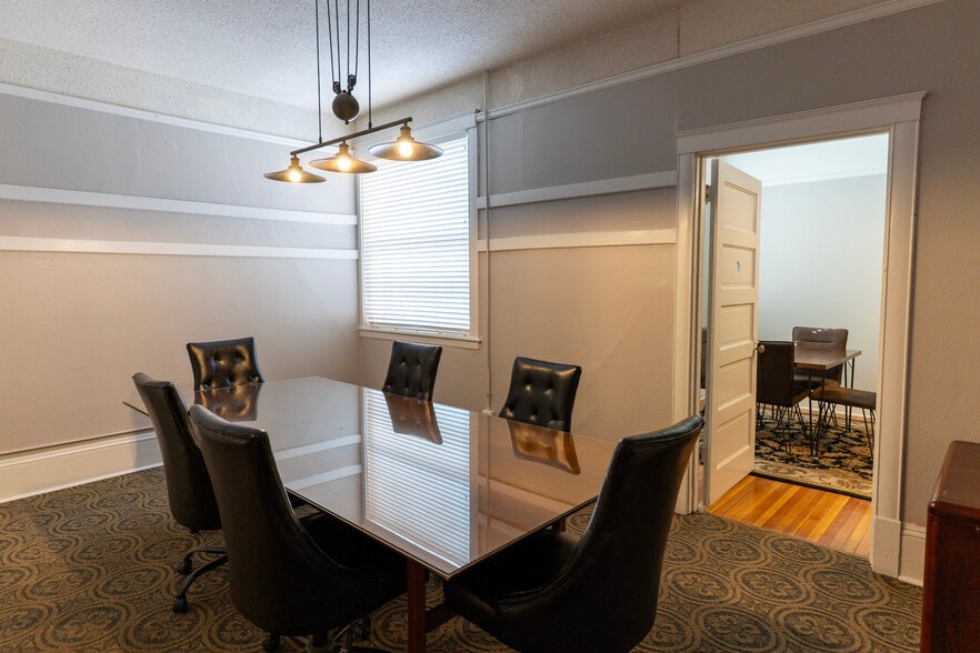 More Photos Of 425-431 Main St, Canon City Storefront For Lease