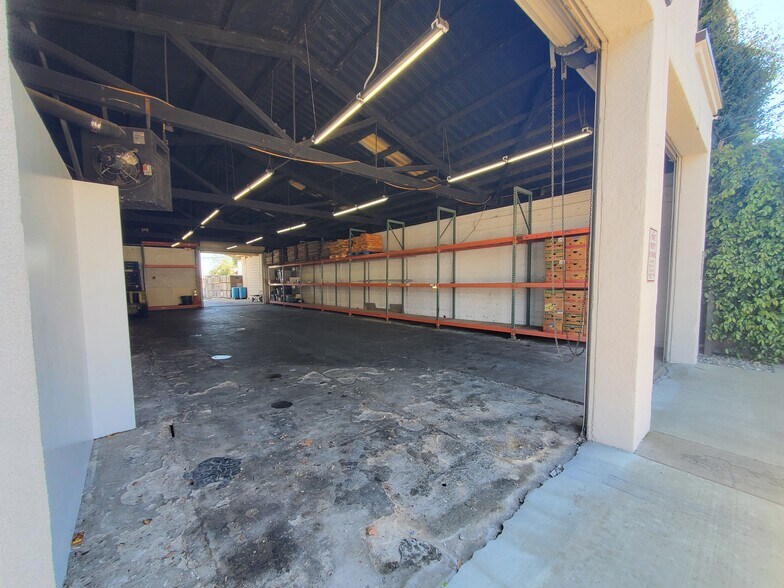 More Photos Of 14165 Market St, Walnut Grove Showroom For Sale