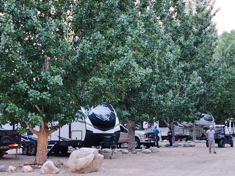 More Photos Of 7990 Highway 264, Dyer Trailer Camper Park For Sale