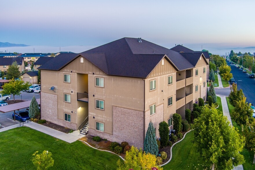 More Photos Of 415 Suncrest Ln, Logan Apartments For Sale