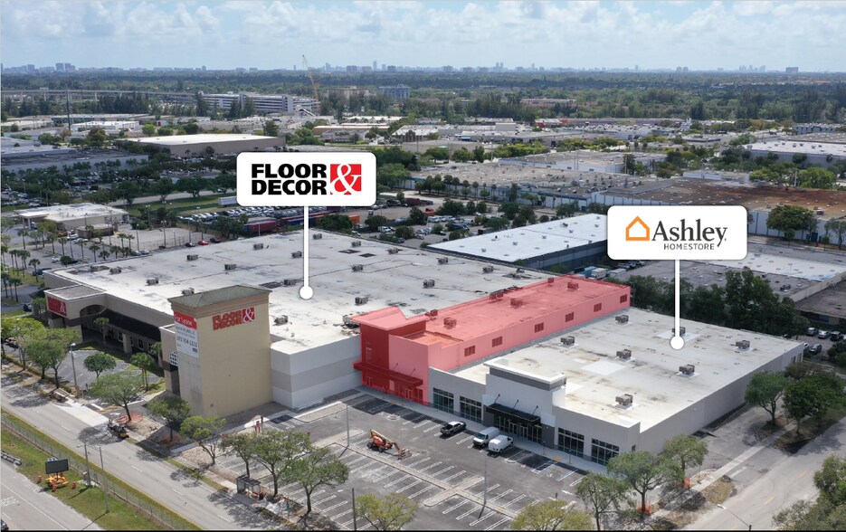 More Photos Of 1400 NW 167th St, Miami Showroom For Lease