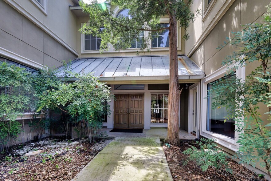 More Photos Of 13526 George Rd, San Antonio Office For Lease