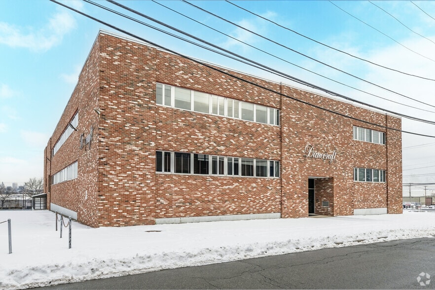 More Photos Of 703 Allens Ave, Providence Office For Sale