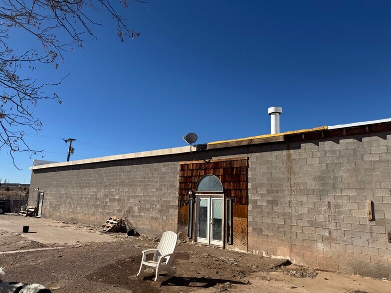 More Photos Of 3577 AZ-77, Taylor Office For Sale