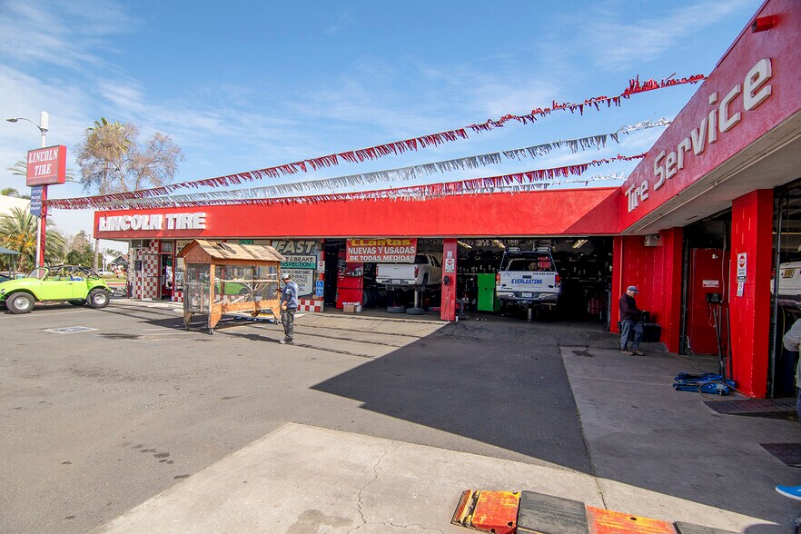 More Photos Of 808 W Lincoln Ave, Anaheim Auto Repair For Sale
