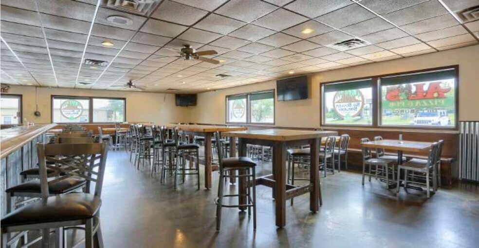 More Photos Of 6 Tristan Dr, Dillsburg Restaurant For Sale