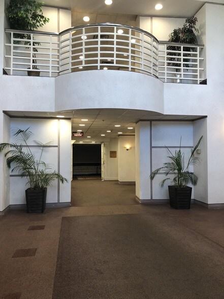 More Photos Of 999 Broadway, Saugus Office For Lease