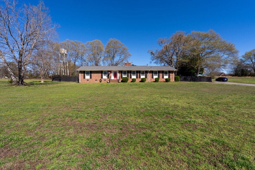 More Photos Of 300 N Green St, Williamston Land For Sale