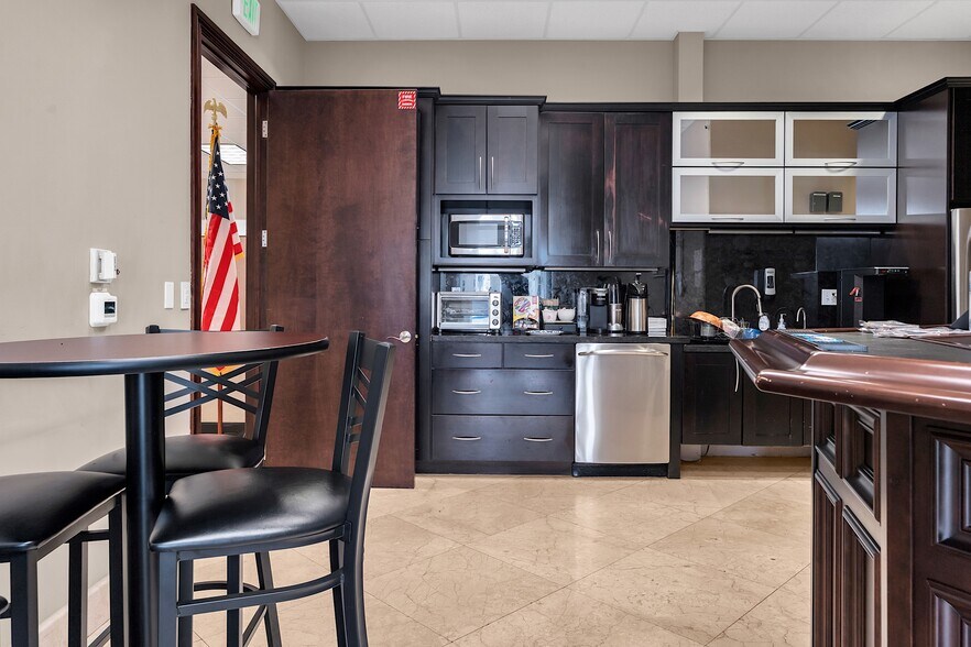 More Photos Of 1371 Sawgrass Corporate Pky, Sunrise Office For Sale