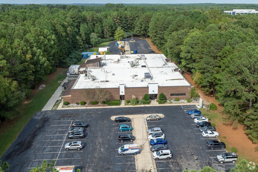 More Photos Of 2 Triangle Dr, Research Triangle Park Flex For Lease