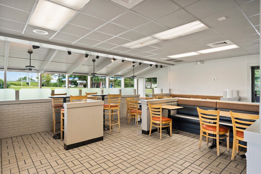 More Photos Of 1020 Horse Creek Rd SW, Darien Restaurant For Sale