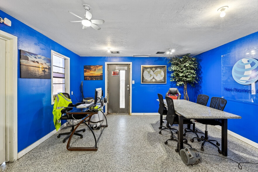 More Photos Of 6701 Almeda Genoa Rd, Houston Warehouse For Sale