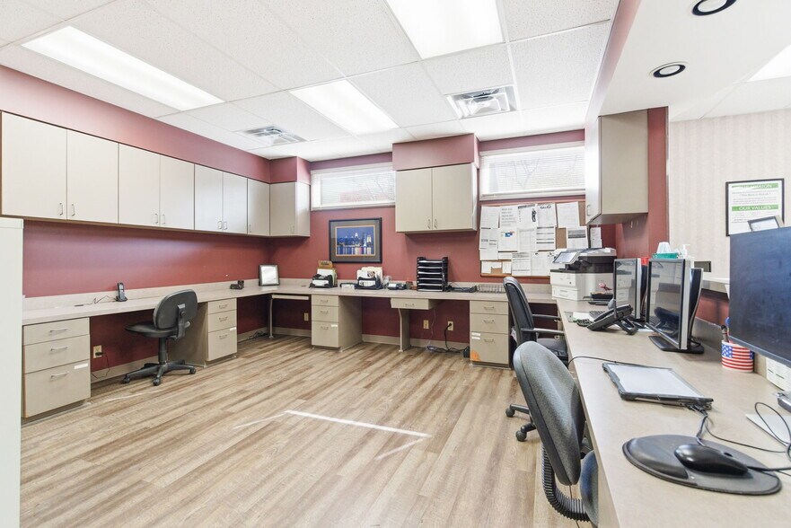 More Photos Of 4430 Crawford Ave, Louisville Medical For Lease
