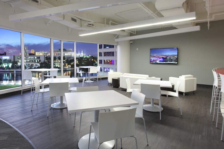 More Photos Of 100 S Ashley Dr, Tampa Office Residential For Lease
