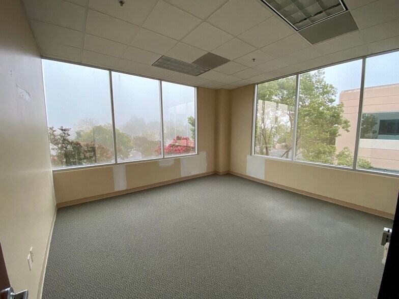 More Photos Of 18705 Madrone Pky, Morgan Hill Research And Development For Lease