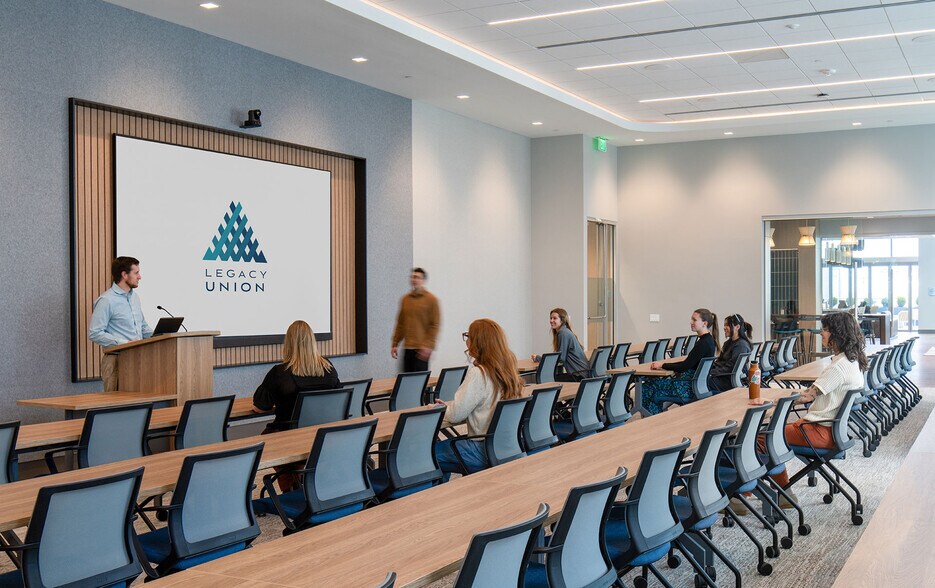 More Photos Of 600 S Tryon St, Charlotte Office For Lease