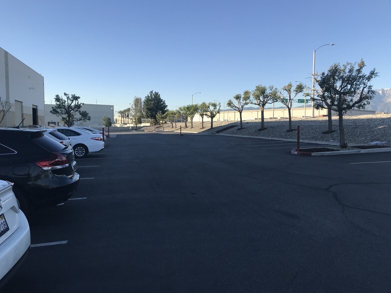More Photos Of 3187 Cornerstone Dr, Eastvale Warehouse For Lease