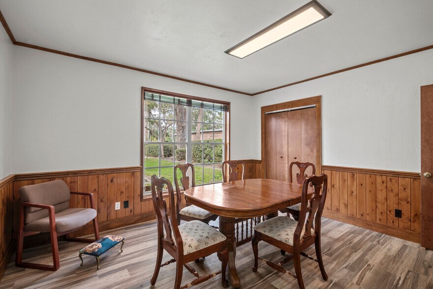 More Photos Of 123 Live Oak Ave, Daytona Beach Office Residential For Sale