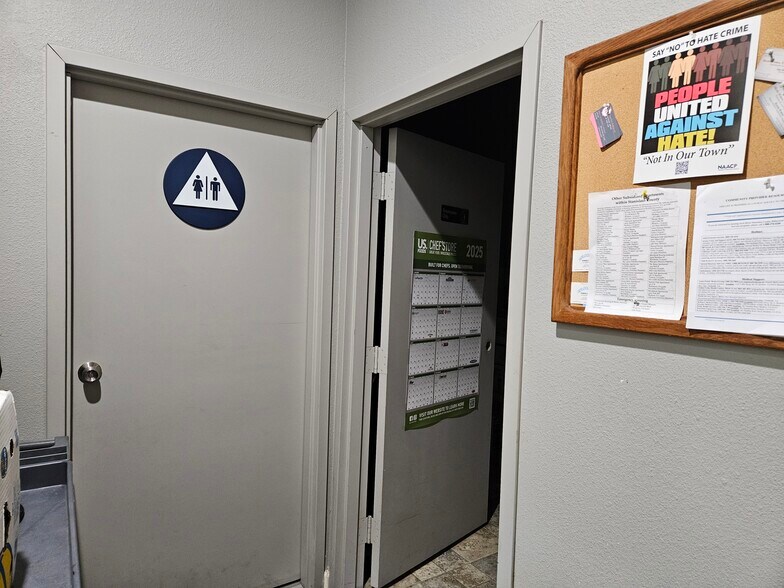 More Photos Of 601-611 H St, Modesto Storefront For Sale