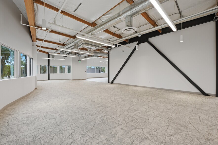 More Photos Of 2231 Rutherford Rd, Carlsbad Office For Lease