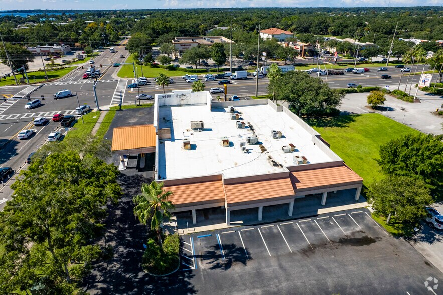 More Photos Of 3711 Tampa Rd, Oldsmar General Retail For Lease