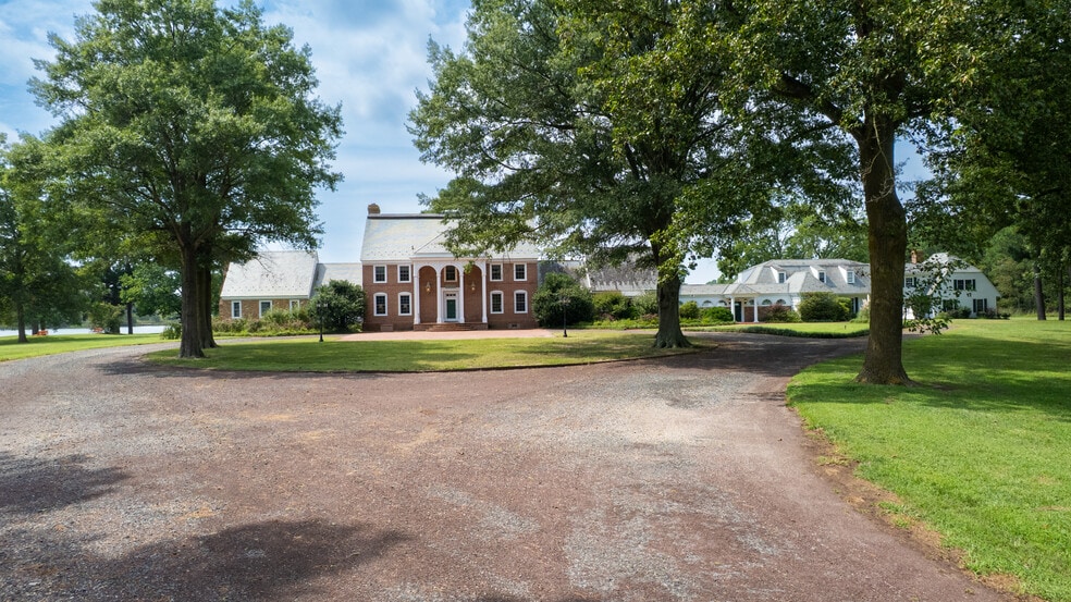 More Photos Of 27999 Coulbourn Creek Rd, Marion Station Hotel For Sale