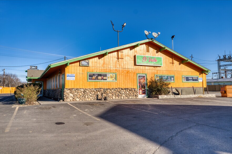 More Photos Of 410 Yakima Valley Hwy, Sunnyside General Retail For Sale