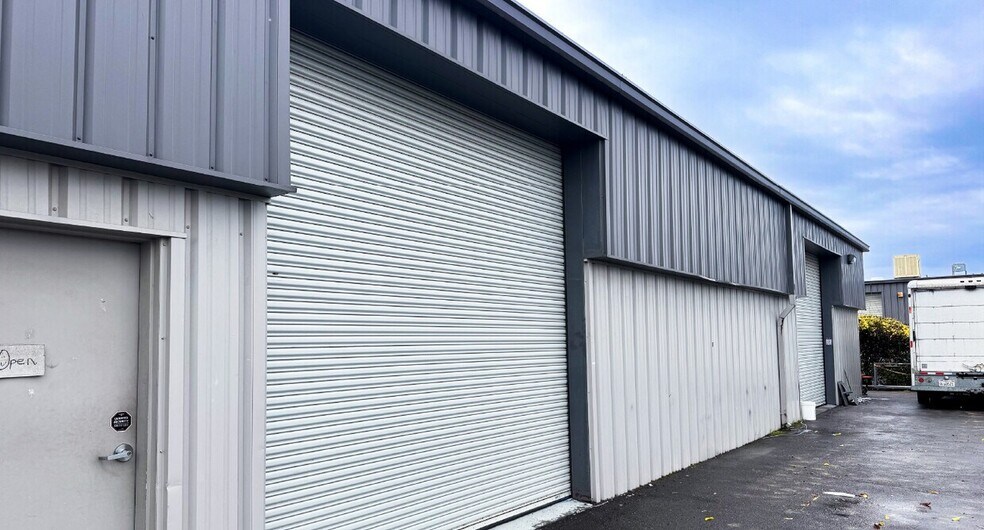 More Photos Of 3961 N Ann Ave, Fresno Warehouse For Lease