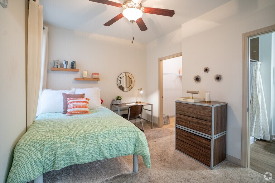 More Photos Of 2330 Jack Warner Pkwy, Tuscaloosa Apartments For Sale