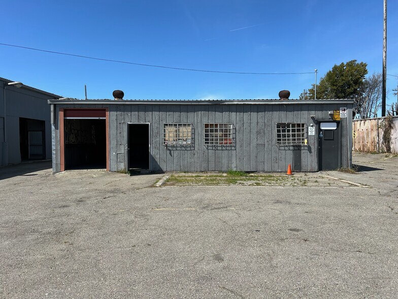More Photos Of 1019 High St, Oakland Manufacturing For Lease