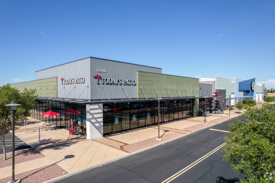 More Photos Of 2716-2810 S Market St, Gilbert Unknown For Lease