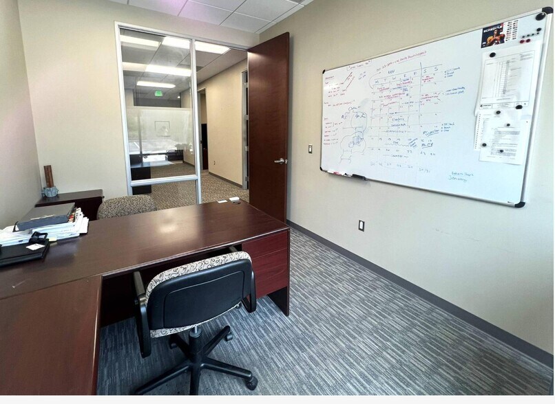 More Photos Of 5920 W William Cannon Dr, Austin Office For Sale