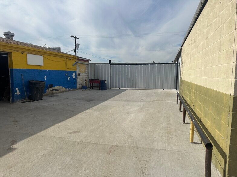 More Photos Of 10411 Harry Hines Blvd, Dallas Auto Dealership For Lease