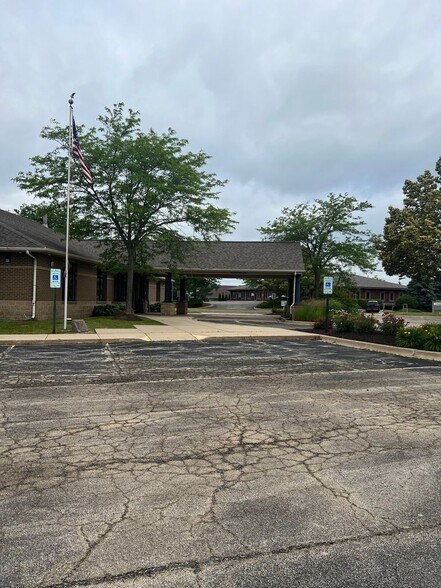 More Photos Of 6825 Weaver Rd, Rockford Funeral Home For Sale